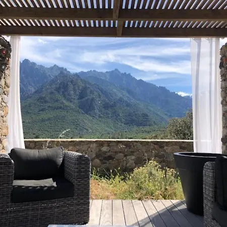Maison En Pierre Corse Avec Vue Proche Des Gorges De L'asco Entre Montagne Et Piscine 别墅