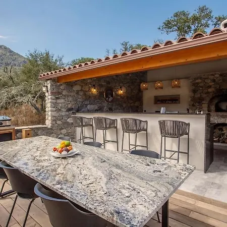 Maison En Pierre Corse Avec Vue Proche Des Gorges De L'asco Entre Montagne Et Piscine * Moltifao