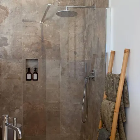 Maison En Pierre Corse Avec Vue Proche Des Gorges De L'asco Entre Montagne Et Piscine