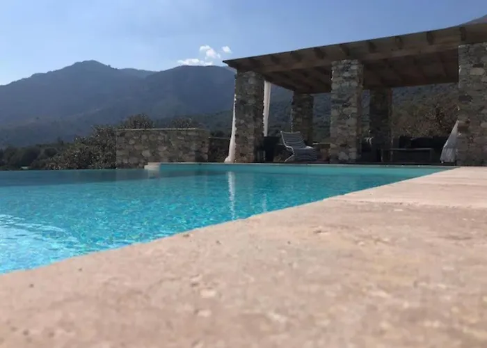 Maison En Pierre Corse Avec Vue Proche Des Gorges De L'asco Entre Montagne Et Piscine Vila