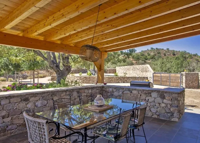 Maison En Pierre Corse Avec Vue Proche Des Gorges De L'asco Entre Montagne Et Piscine Vila