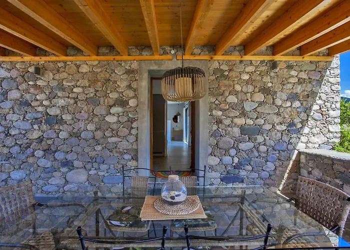 Maison En Pierre Corse Avec Vue Proche Des Gorges De L'asco Entre Montagne Et Piscine Vila *