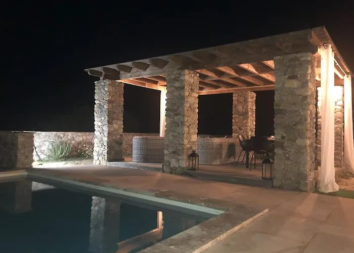 Maison En Pierre Corse Avec Vue Proche Des Gorges De L'asco Entre Montagne Et Piscine