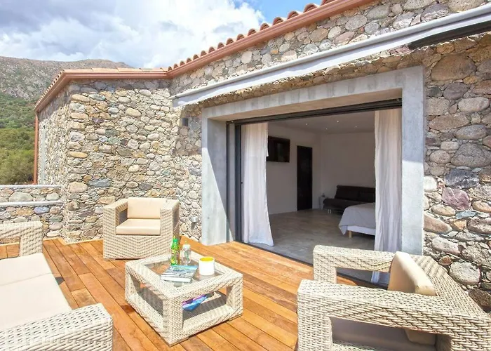Maison En Pierre Corse Avec Vue Proche Des Gorges De L'asco Entre Montagne Et Piscine *