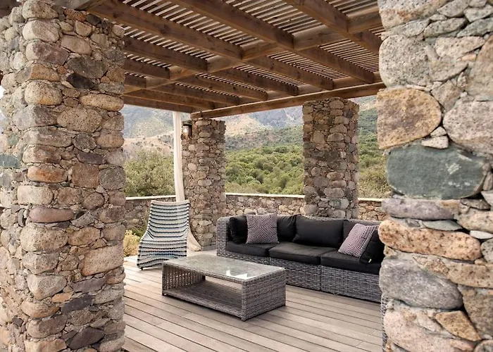 Maison En Pierre Corse Avec Vue Proche Des Gorges De L'asco Entre Montagne Et Piscine *