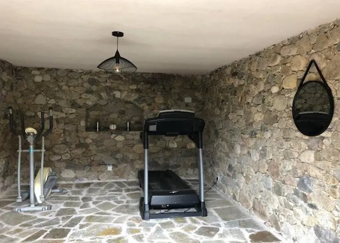 Maison En Pierre Corse Avec Vue Proche Des Gorges De L'asco Entre Montagne Et Piscine